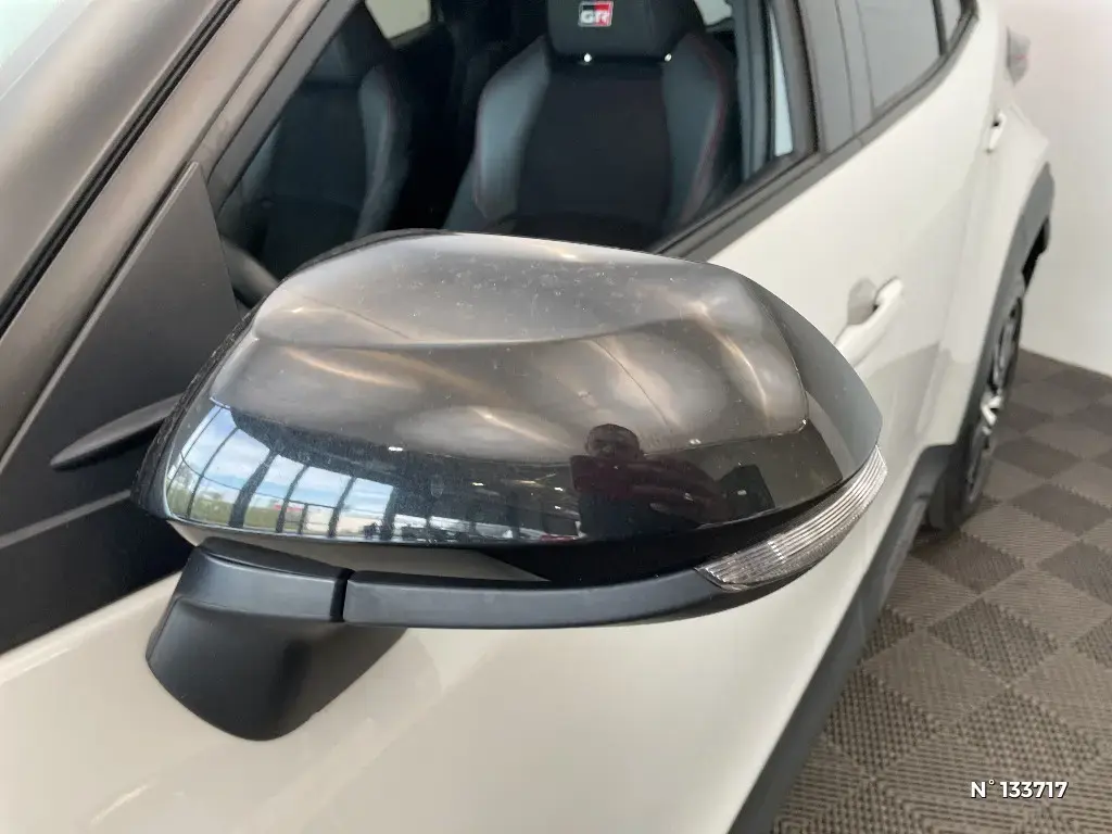 TOYOTA YARIS CROSS I - Miniature 24