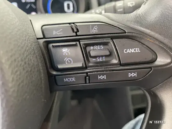 TOYOTA YARIS CROSS I - voiture d'occasion - Photo 37