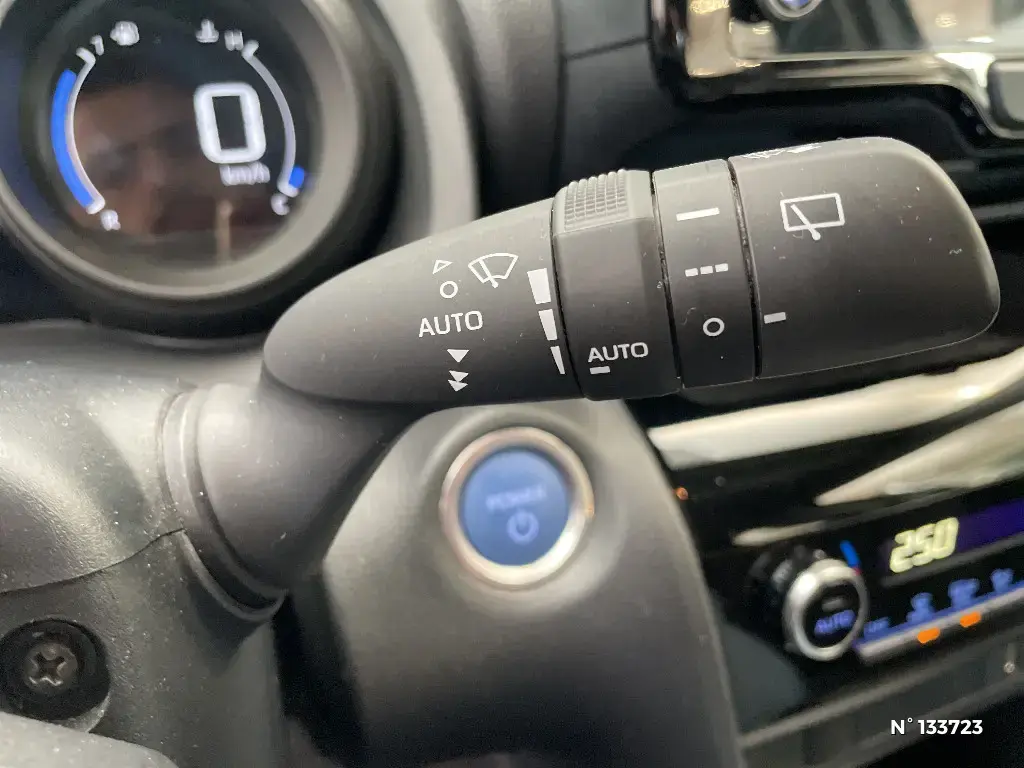 TOYOTA YARIS CROSS I - Miniature 19