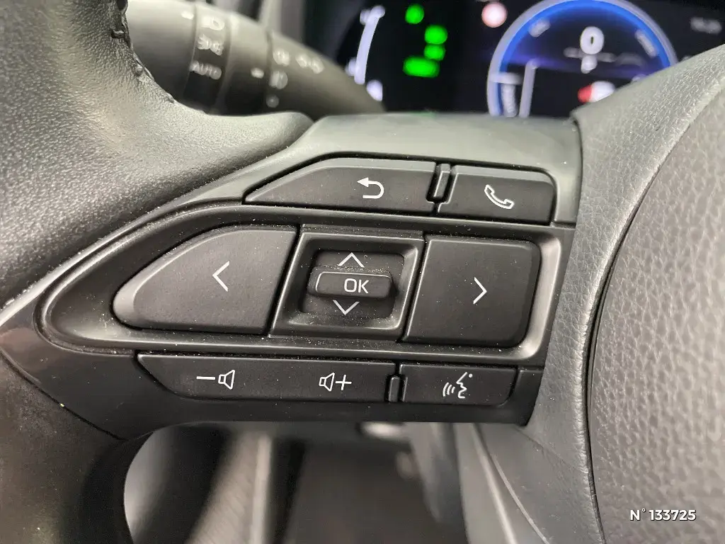 TOYOTA YARIS CROSS I - Miniature 15