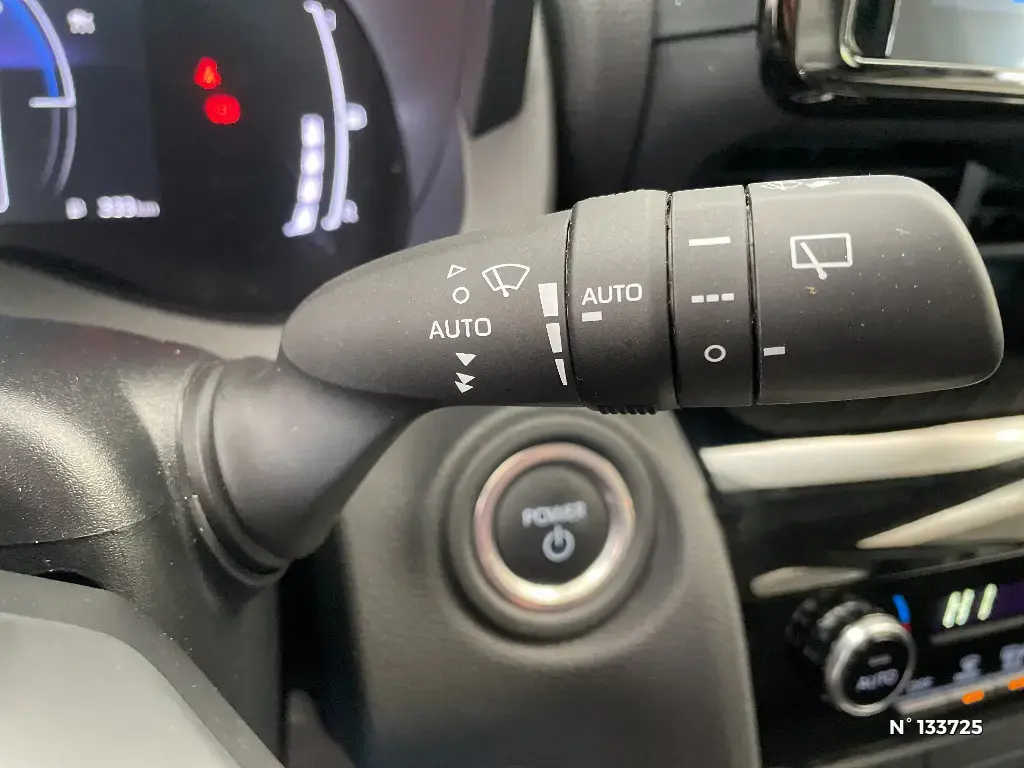 TOYOTA YARIS CROSS I - Miniature 17
