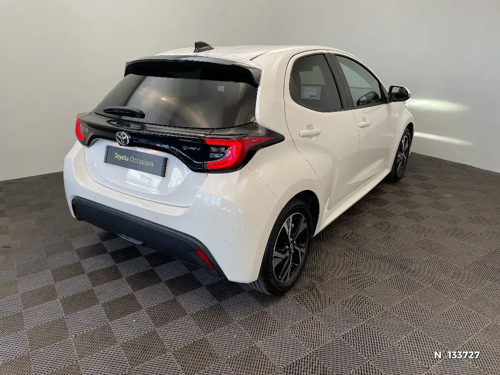 TOYOTA YARIS IV - Miniature 2