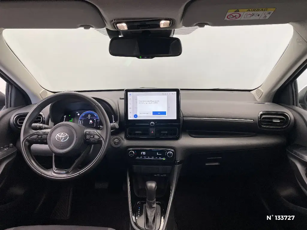 TOYOTA YARIS IV - Miniature 6