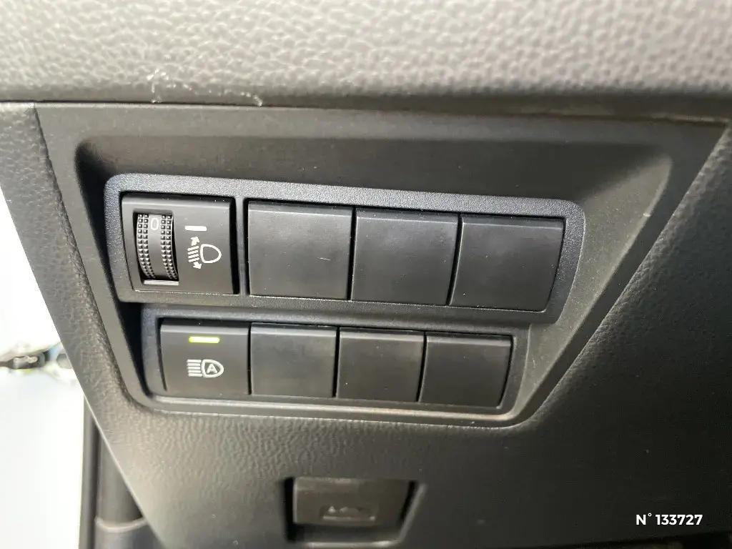 TOYOTA YARIS IV - Miniature 11