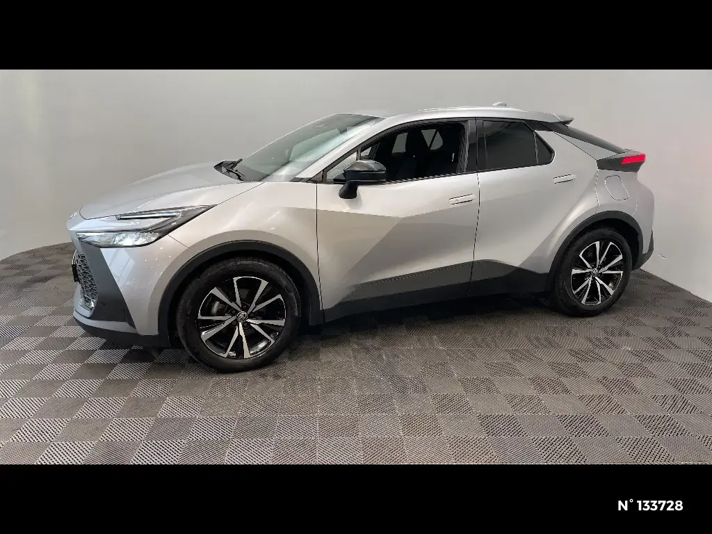 TOYOTA C-HR II - Miniature 4