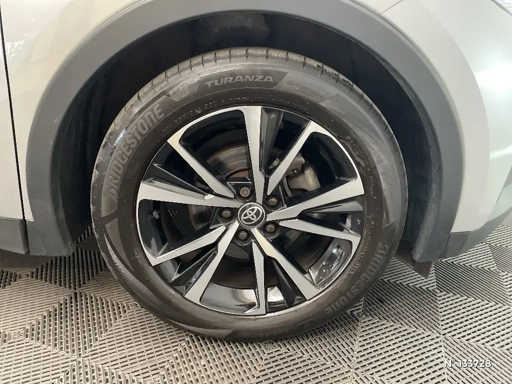 TOYOTA C-HR II - Miniature 5