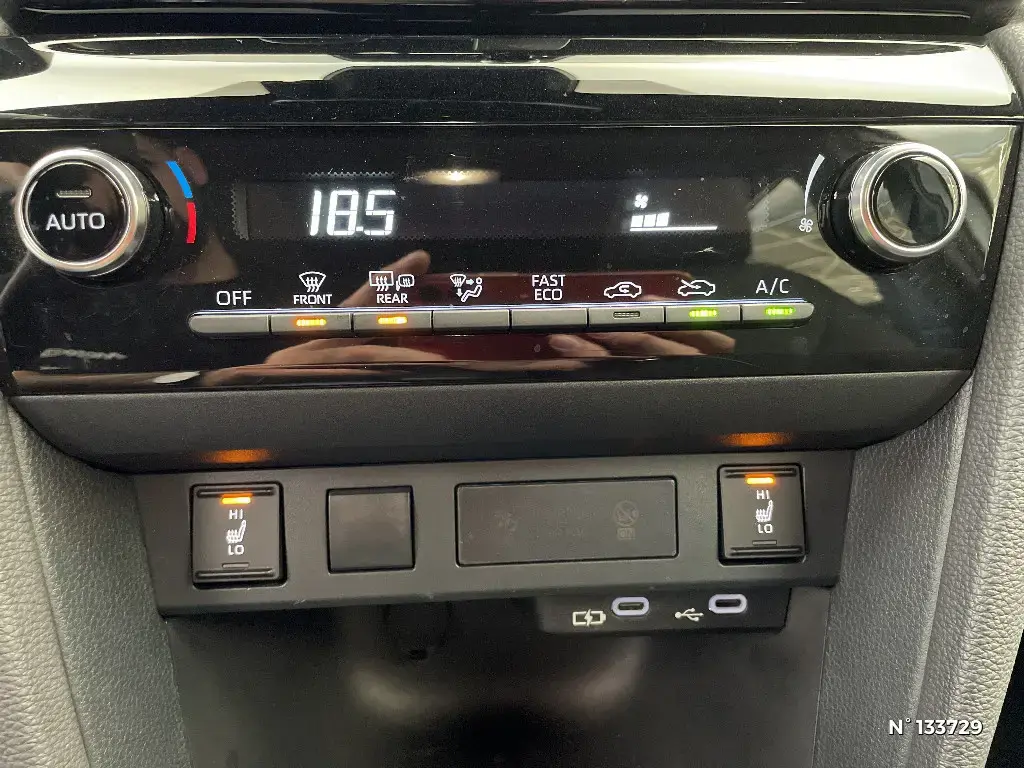 TOYOTA YARIS CROSS I - Miniature 15