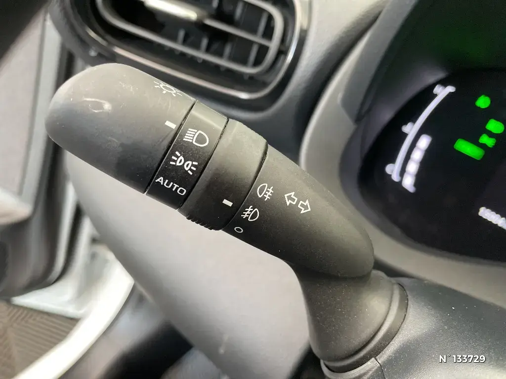 TOYOTA YARIS CROSS I - Miniature 21