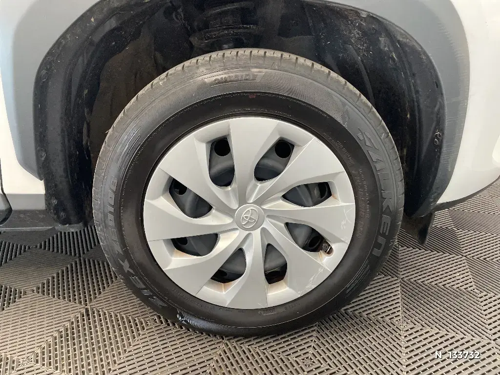 TOYOTA YARIS CROSS I - Miniature 5