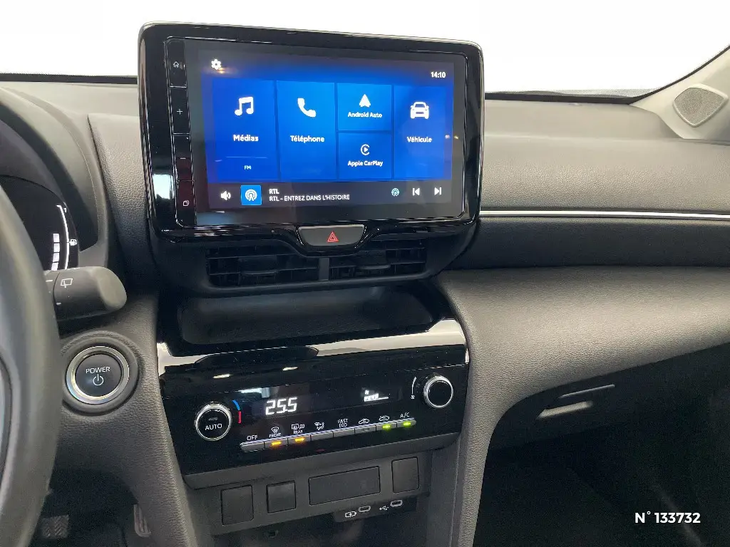 TOYOTA YARIS CROSS I - Miniature 7