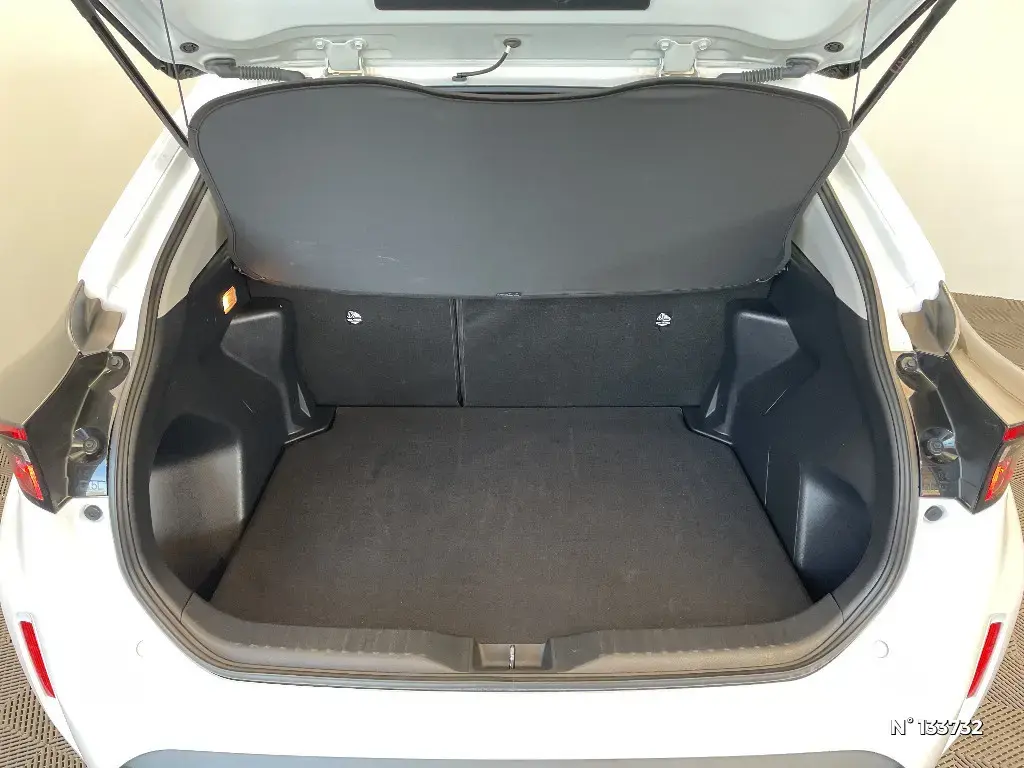 TOYOTA YARIS CROSS I - Miniature 10