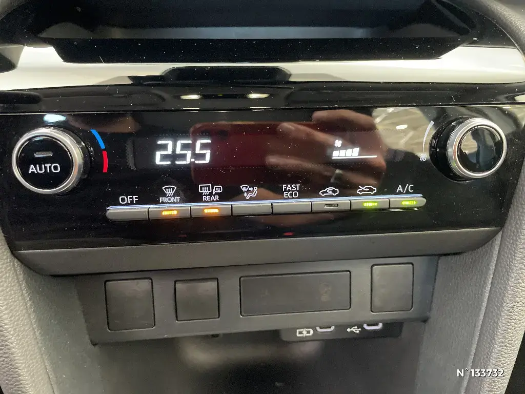 TOYOTA YARIS CROSS I - Miniature 12