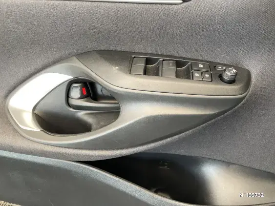 TOYOTA YARIS CROSS I - voiture d'occasion - Photo 36