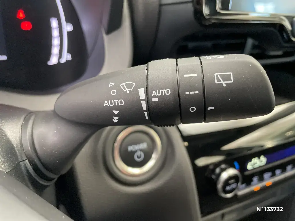 TOYOTA YARIS CROSS I - Miniature 20
