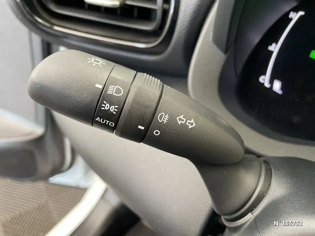 TOYOTA YARIS CROSS I - Miniature 21