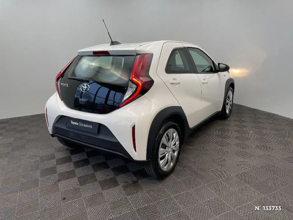 TOYOTA AYGO X - Miniature 2