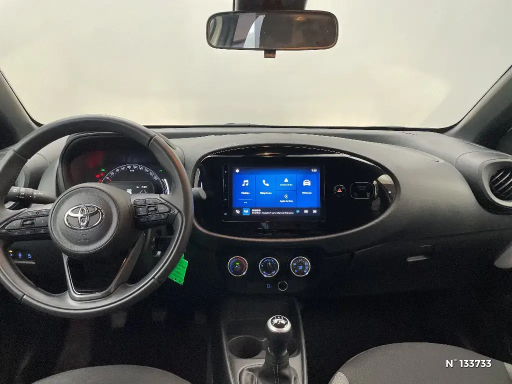 TOYOTA AYGO X - Miniature 6