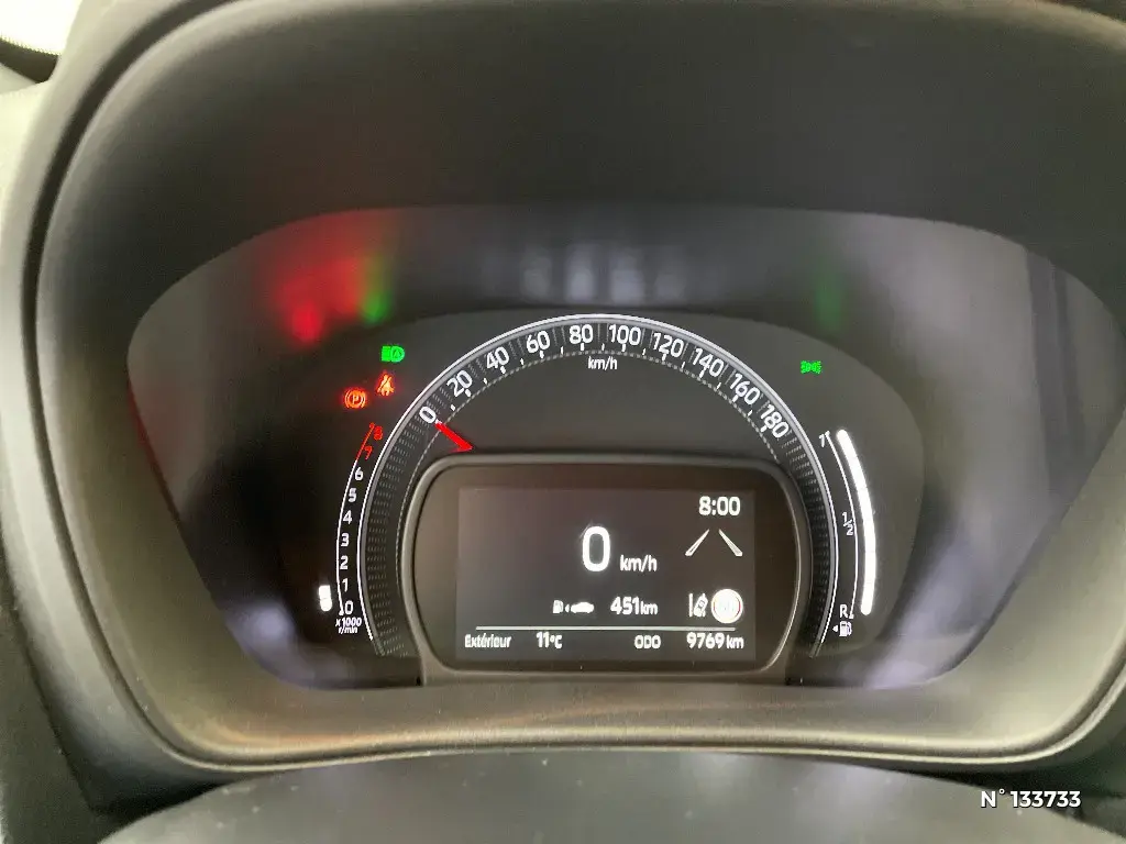 TOYOTA AYGO X - Miniature 8
