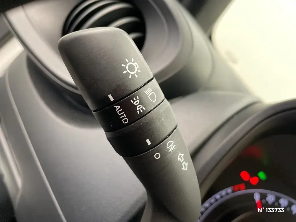 TOYOTA AYGO X - Miniature 15