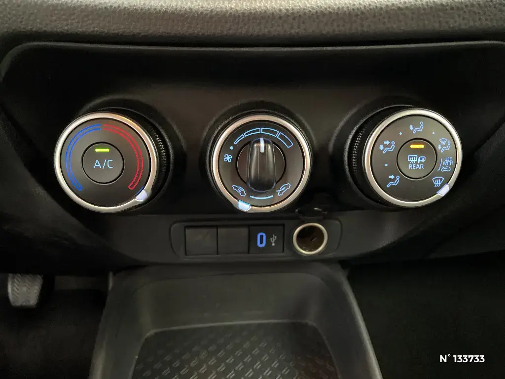 TOYOTA AYGO X - Miniature 18