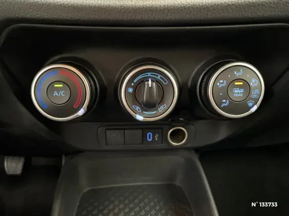 TOYOTA AYGO X - voiture d'occasion - Photo 37