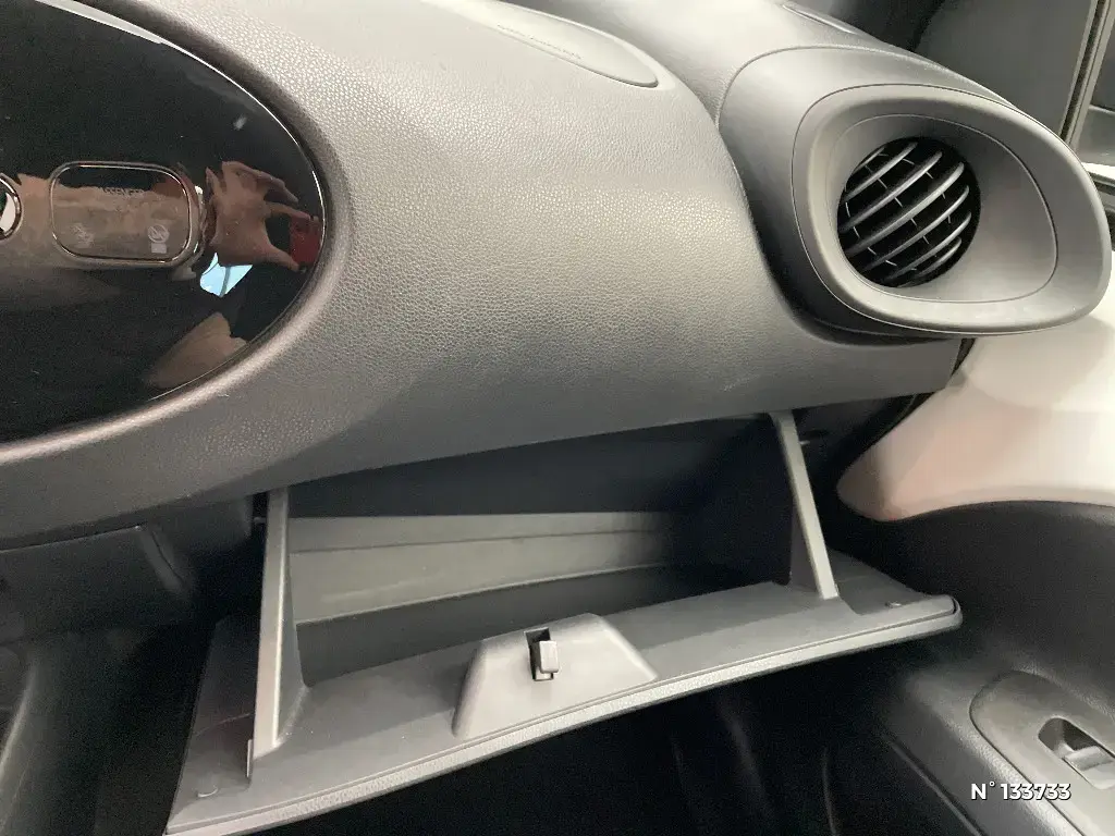 TOYOTA AYGO X - Miniature 23