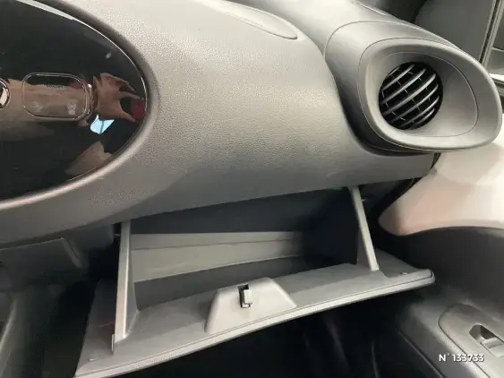 TOYOTA AYGO X - voiture d'occasion - Photo 42