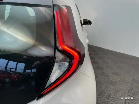 TOYOTA AYGO X - voiture d'occasion - Photo 26