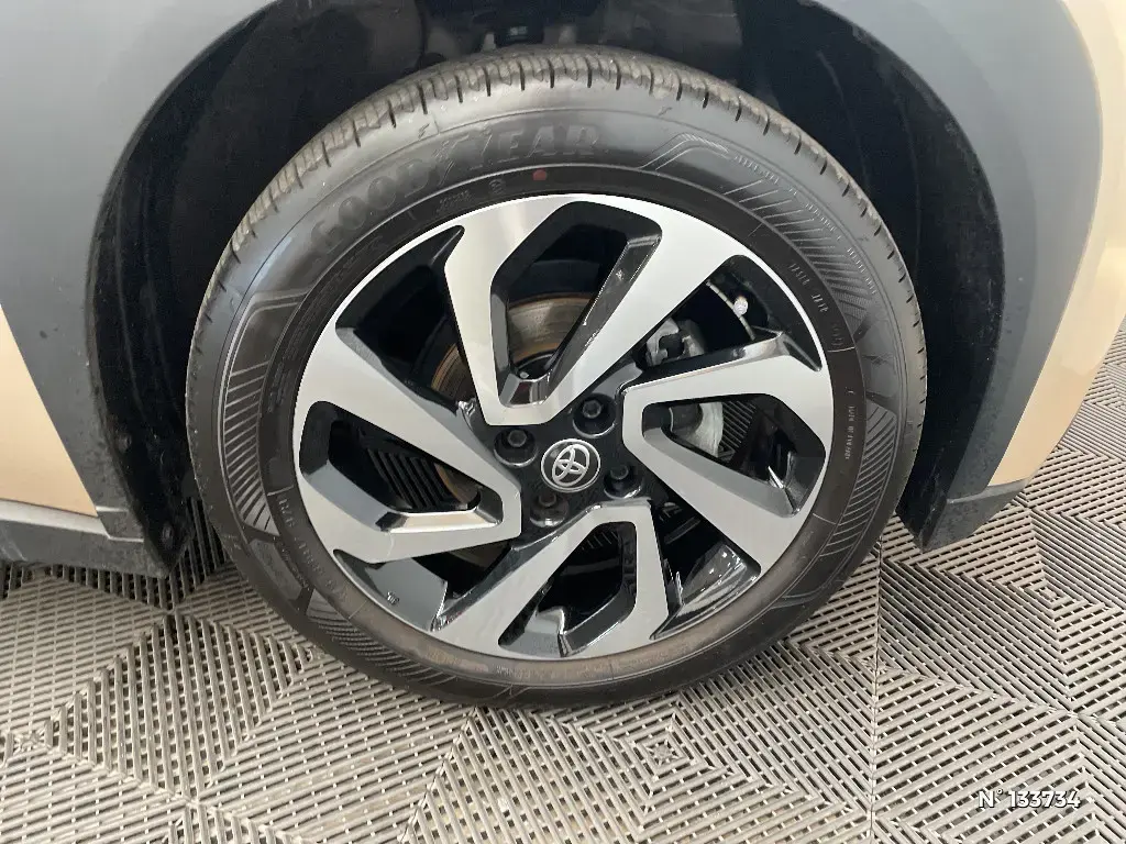 TOYOTA AYGO X - Miniature 5