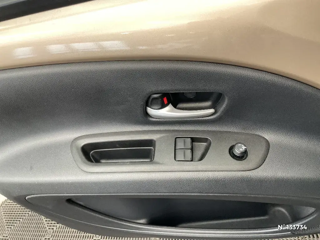 TOYOTA AYGO X - Miniature 12