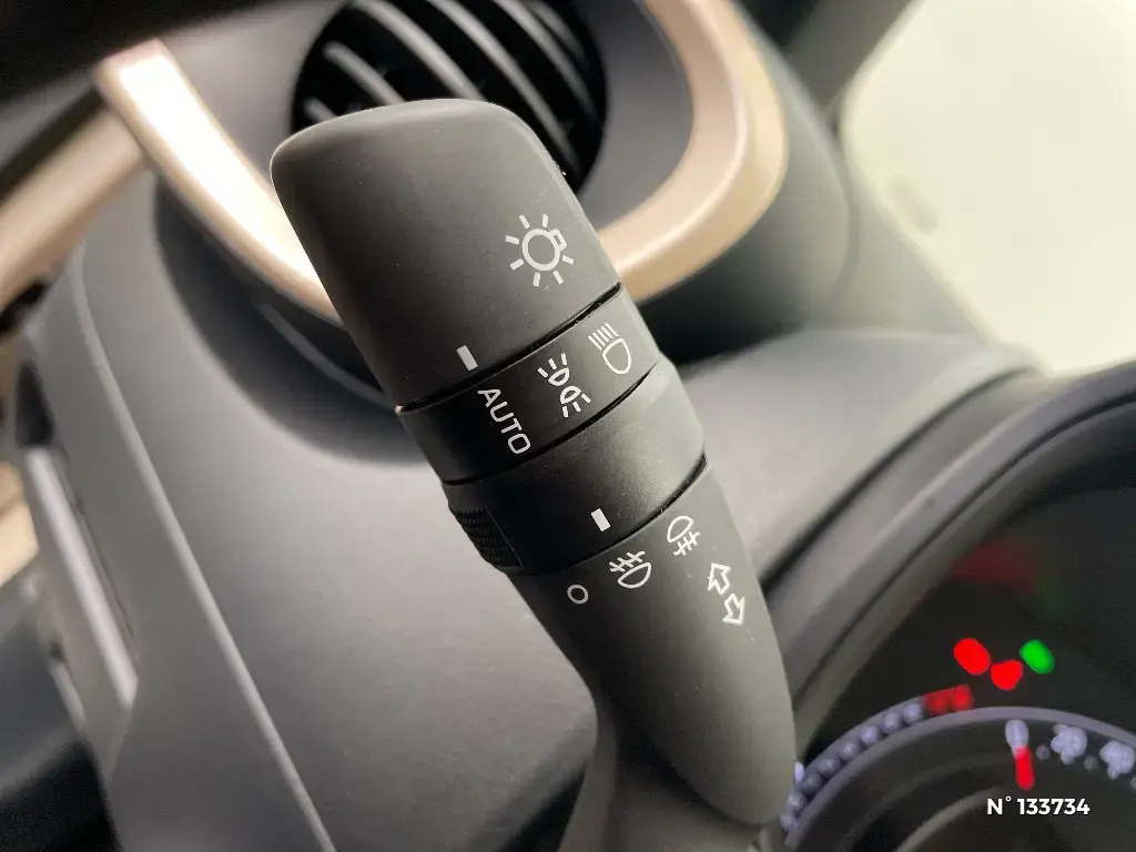 TOYOTA AYGO X - Miniature 15
