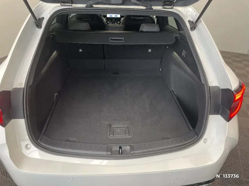 TOYOTA COROLLA TOURING SPT X - Miniature 10