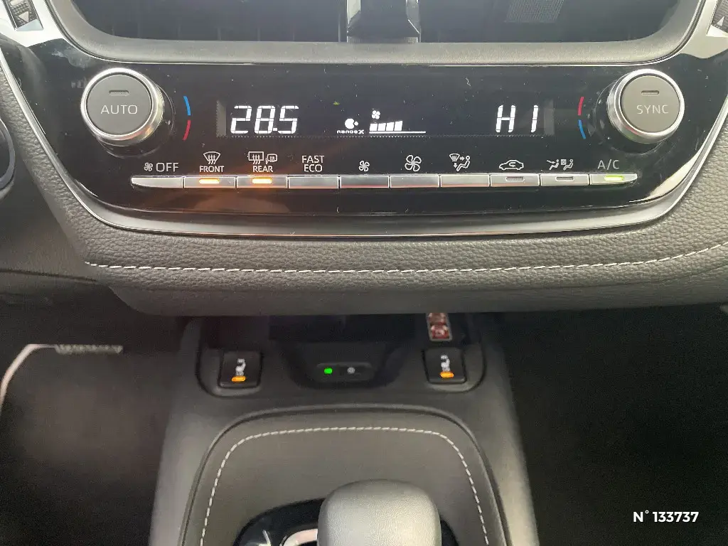 TOYOTA COROLLA TOURING SPT X - Miniature 12