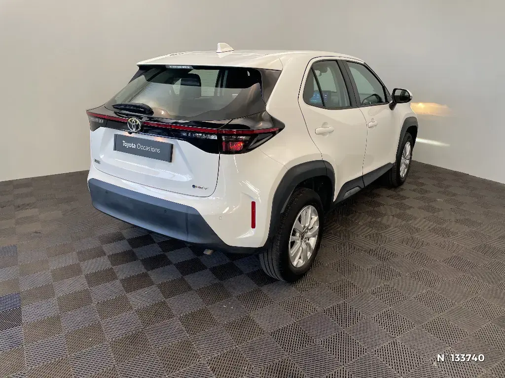 TOYOTA YARIS CROSS I - Miniature 2