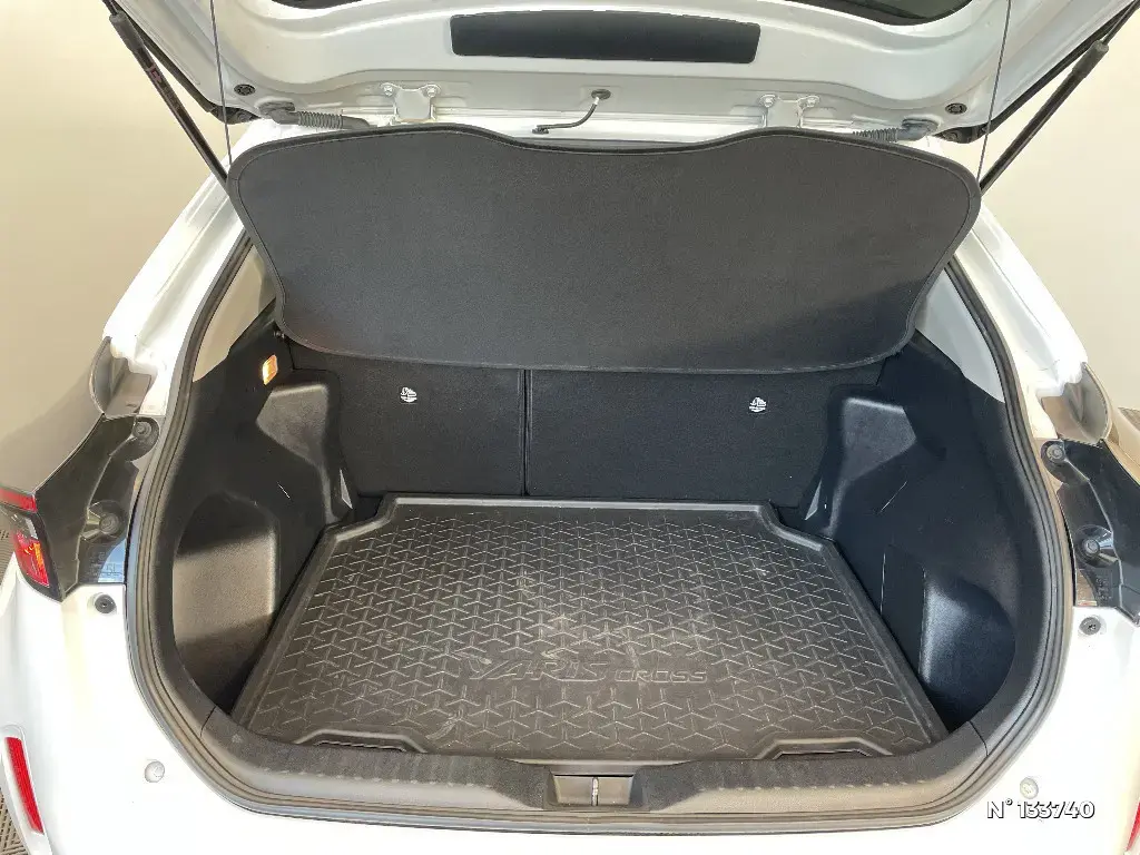 TOYOTA YARIS CROSS I - Miniature 10