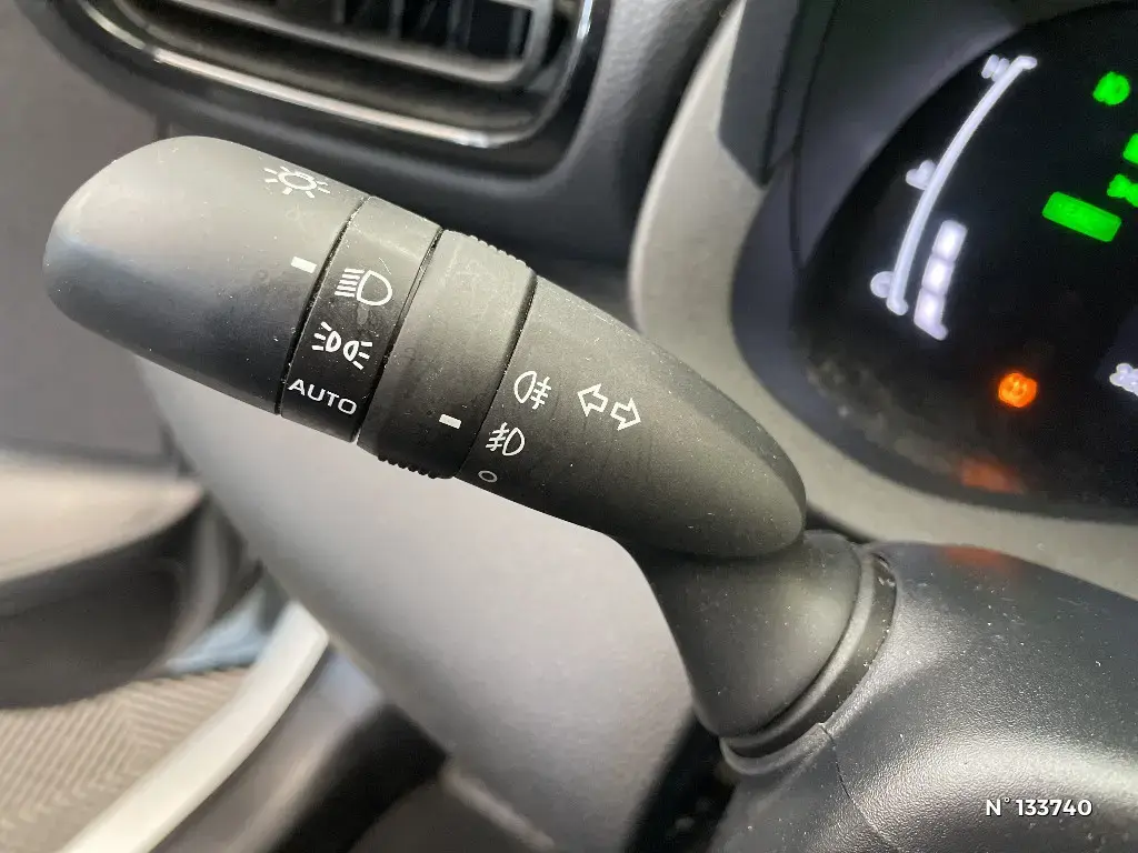 TOYOTA YARIS CROSS I - Miniature 21