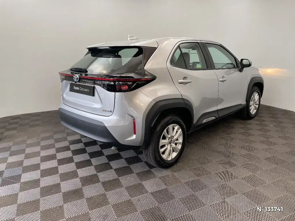 TOYOTA YARIS CROSS I - Miniature 2