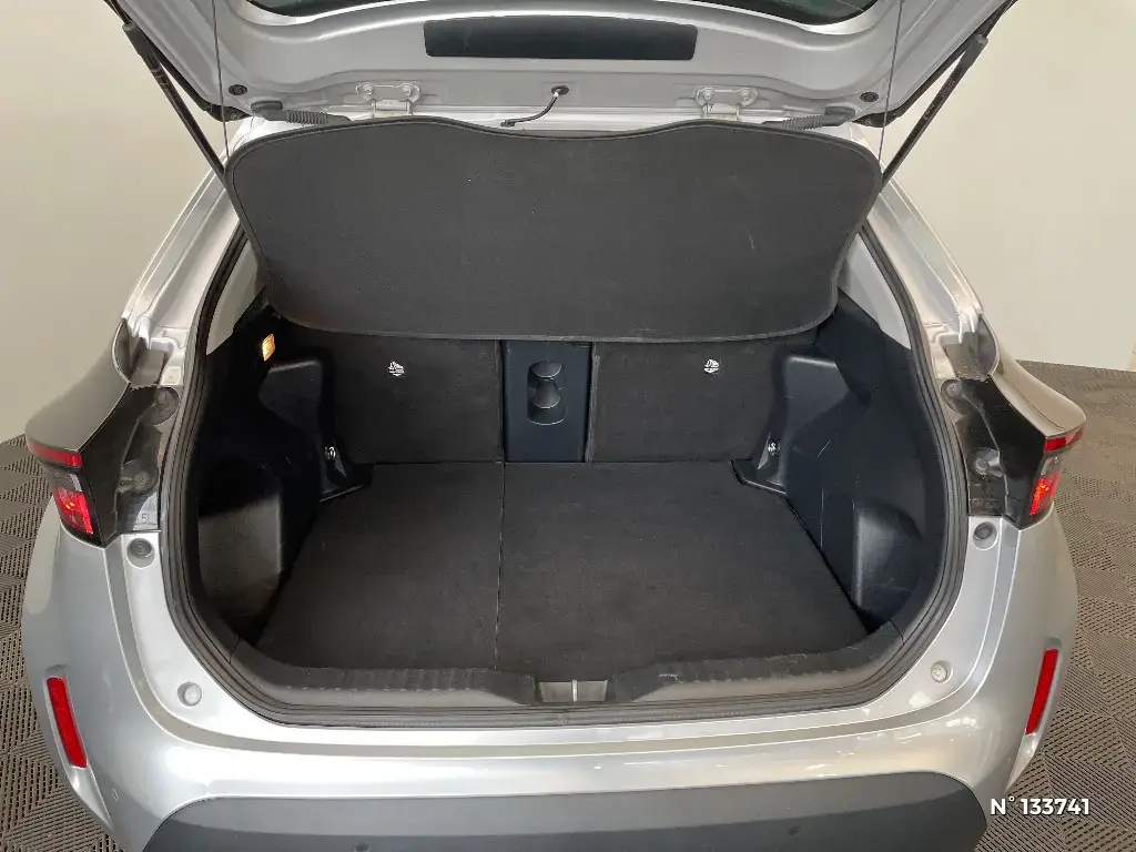 TOYOTA YARIS CROSS I - Miniature 10