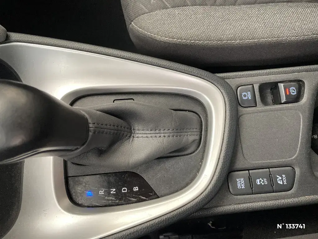 TOYOTA YARIS CROSS I - Miniature 17
