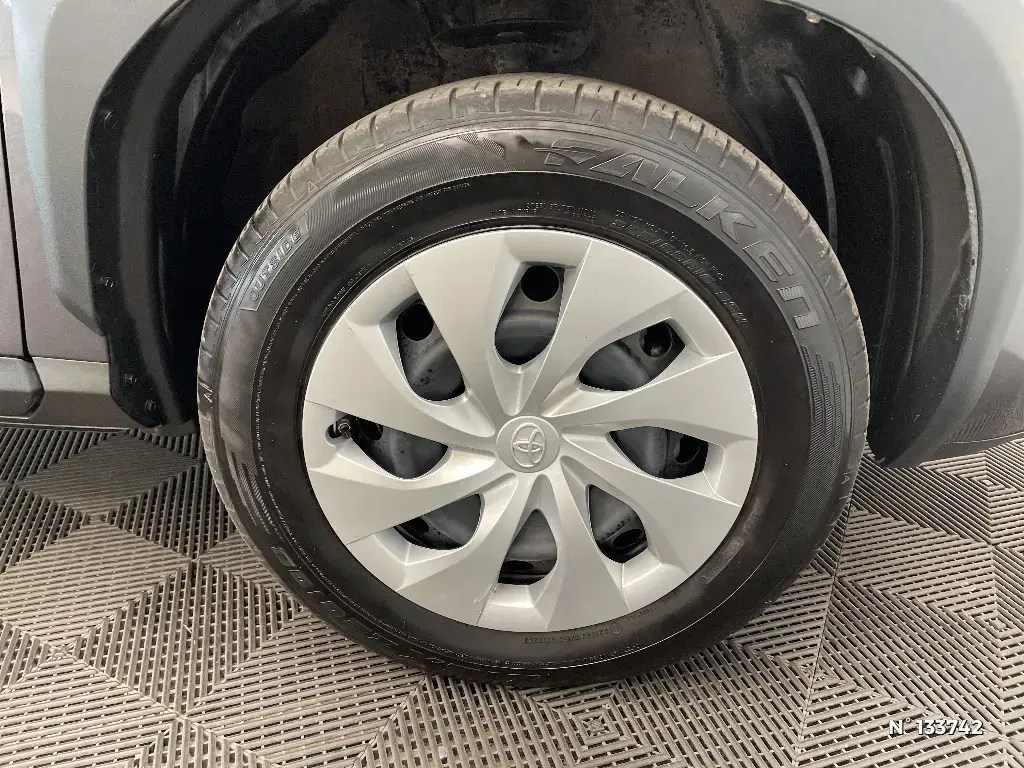 TOYOTA YARIS CROSS I - Miniature 5