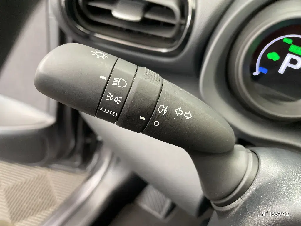 TOYOTA YARIS CROSS I - Miniature 20