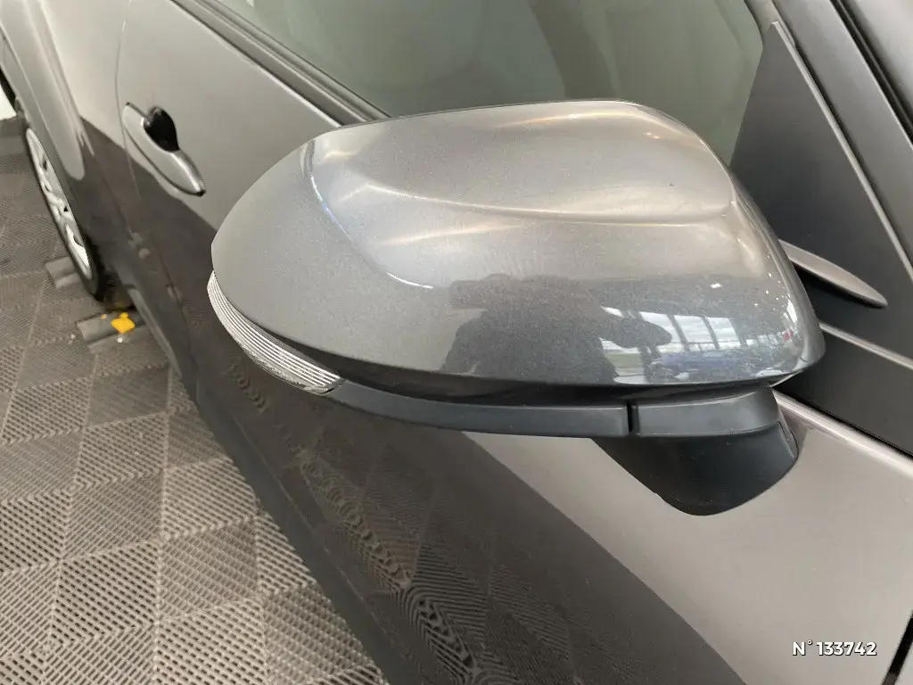 TOYOTA YARIS CROSS I - Miniature 25