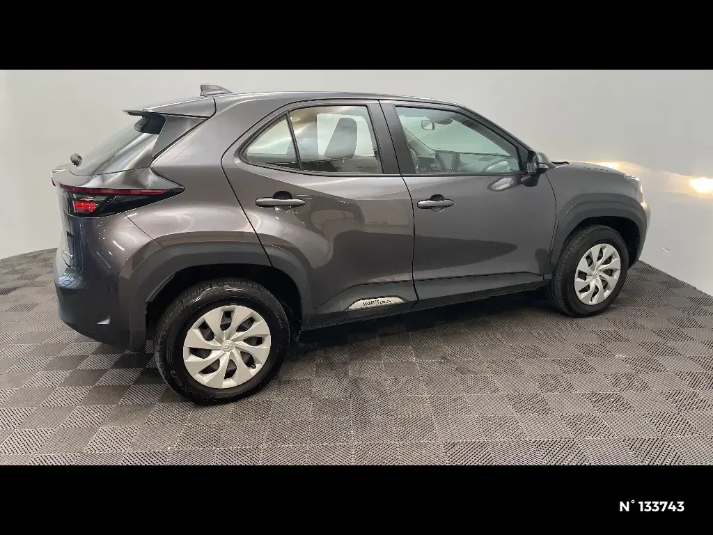 TOYOTA YARIS CROSS I - Miniature 3
