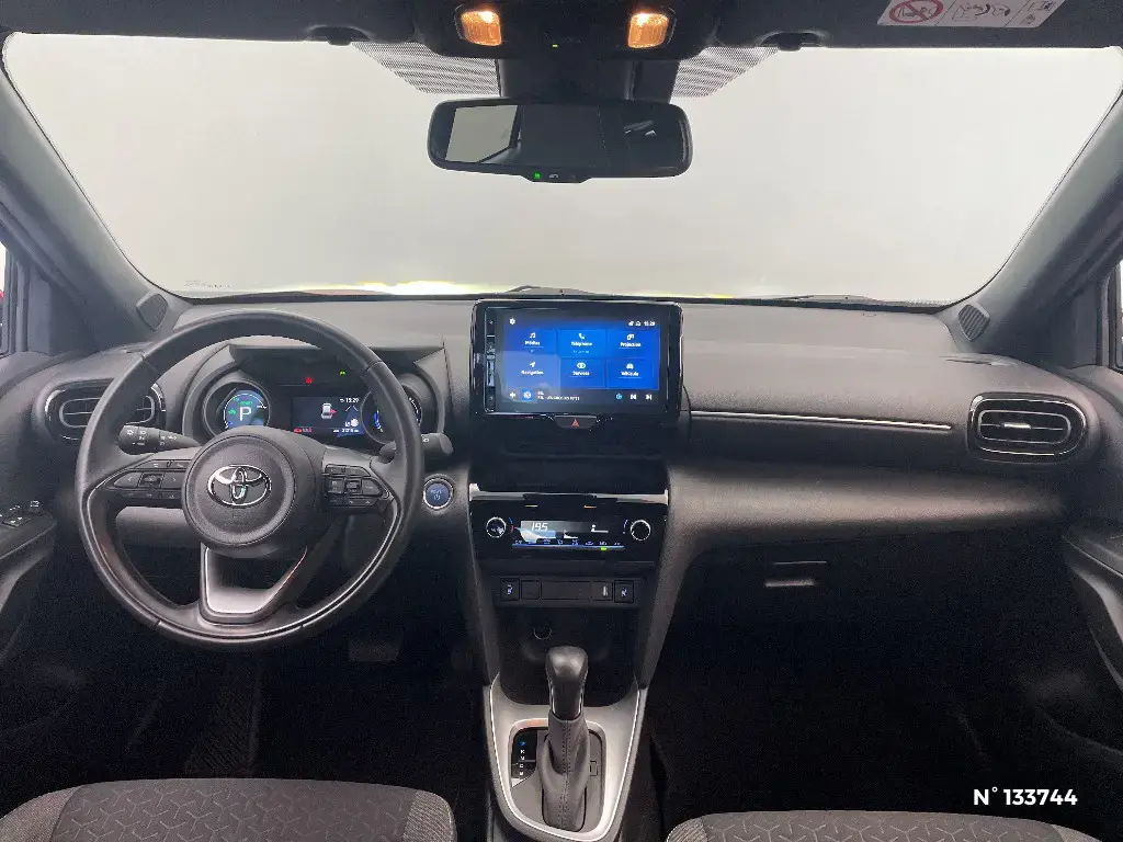 TOYOTA YARIS CROSS I - Miniature 6