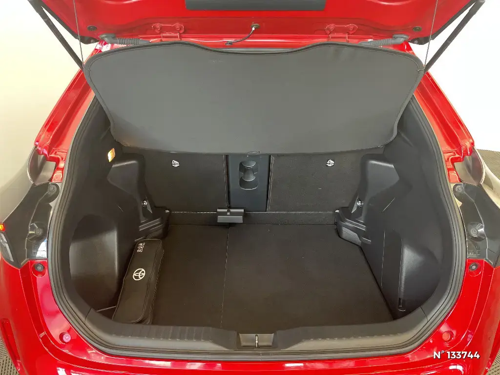 TOYOTA YARIS CROSS I - Miniature 10