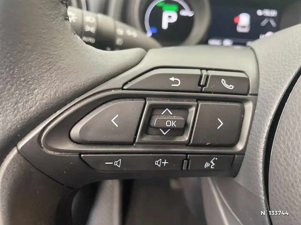 TOYOTA YARIS CROSS I - Miniature 18