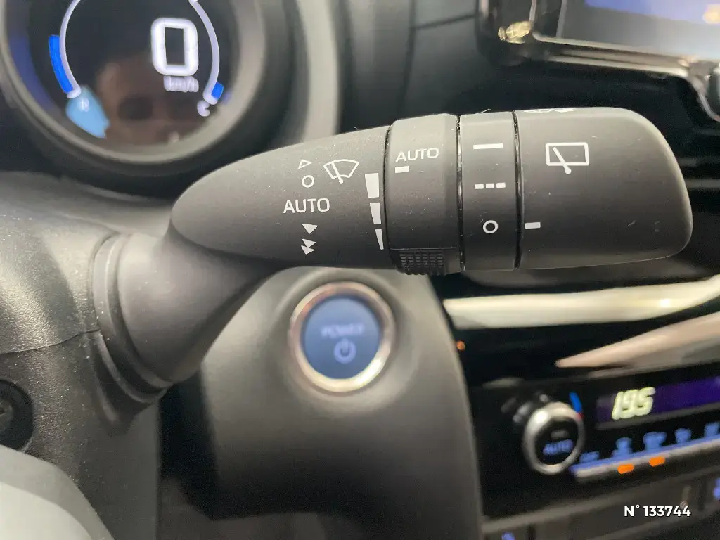 TOYOTA YARIS CROSS I - Miniature 20