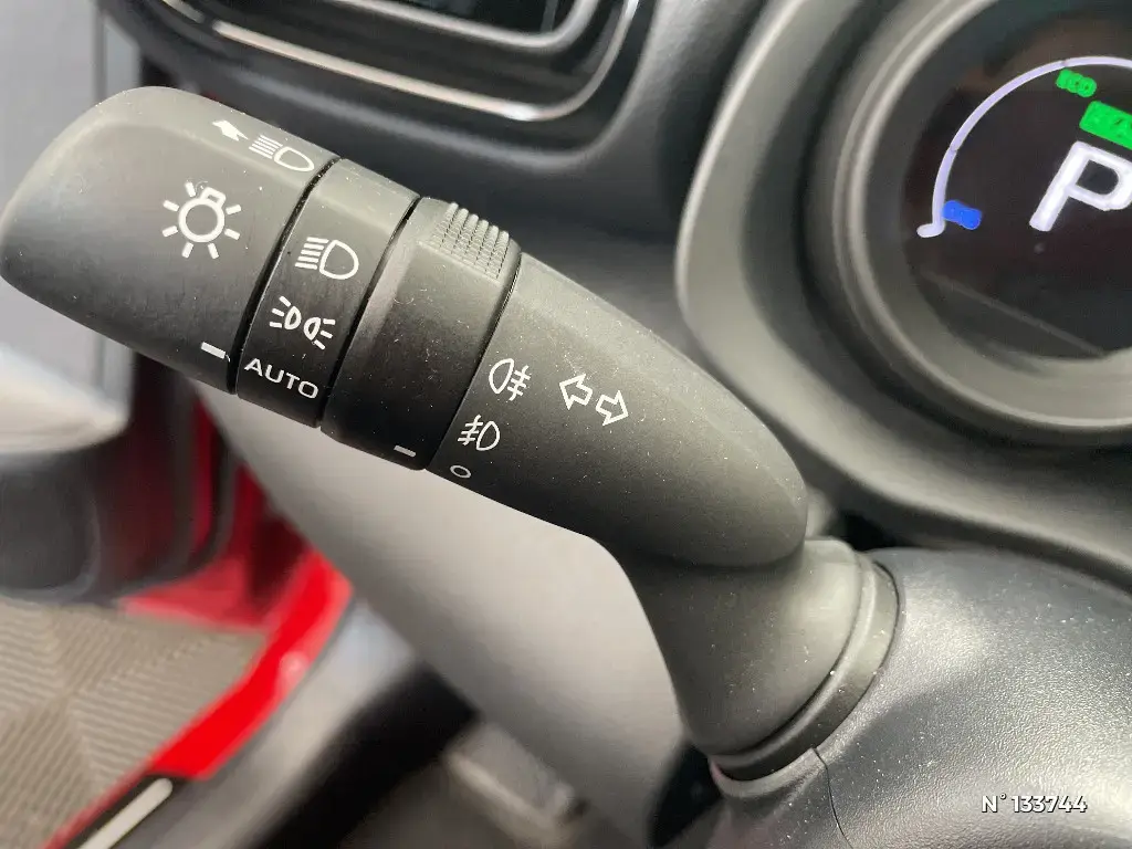 TOYOTA YARIS CROSS I - Miniature 21