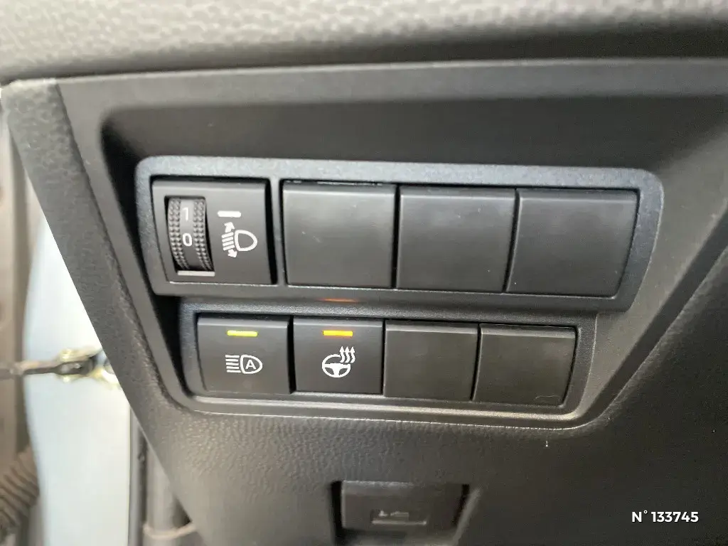 TOYOTA YARIS IV - Miniature 11