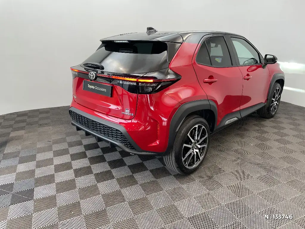 TOYOTA YARIS CROSS I - Miniature 2
